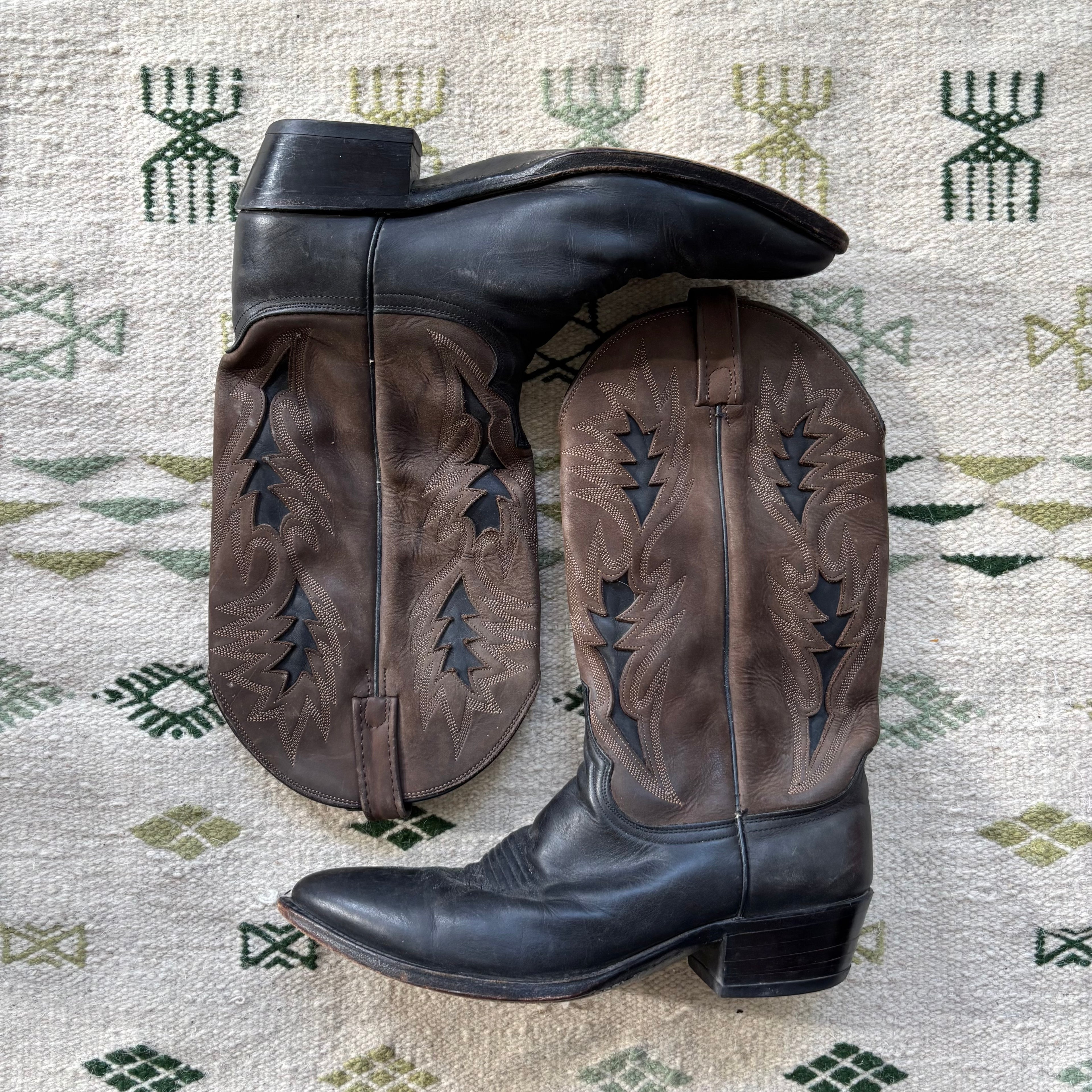 “Backstreets” Vintage Cowboy Boots 10.5