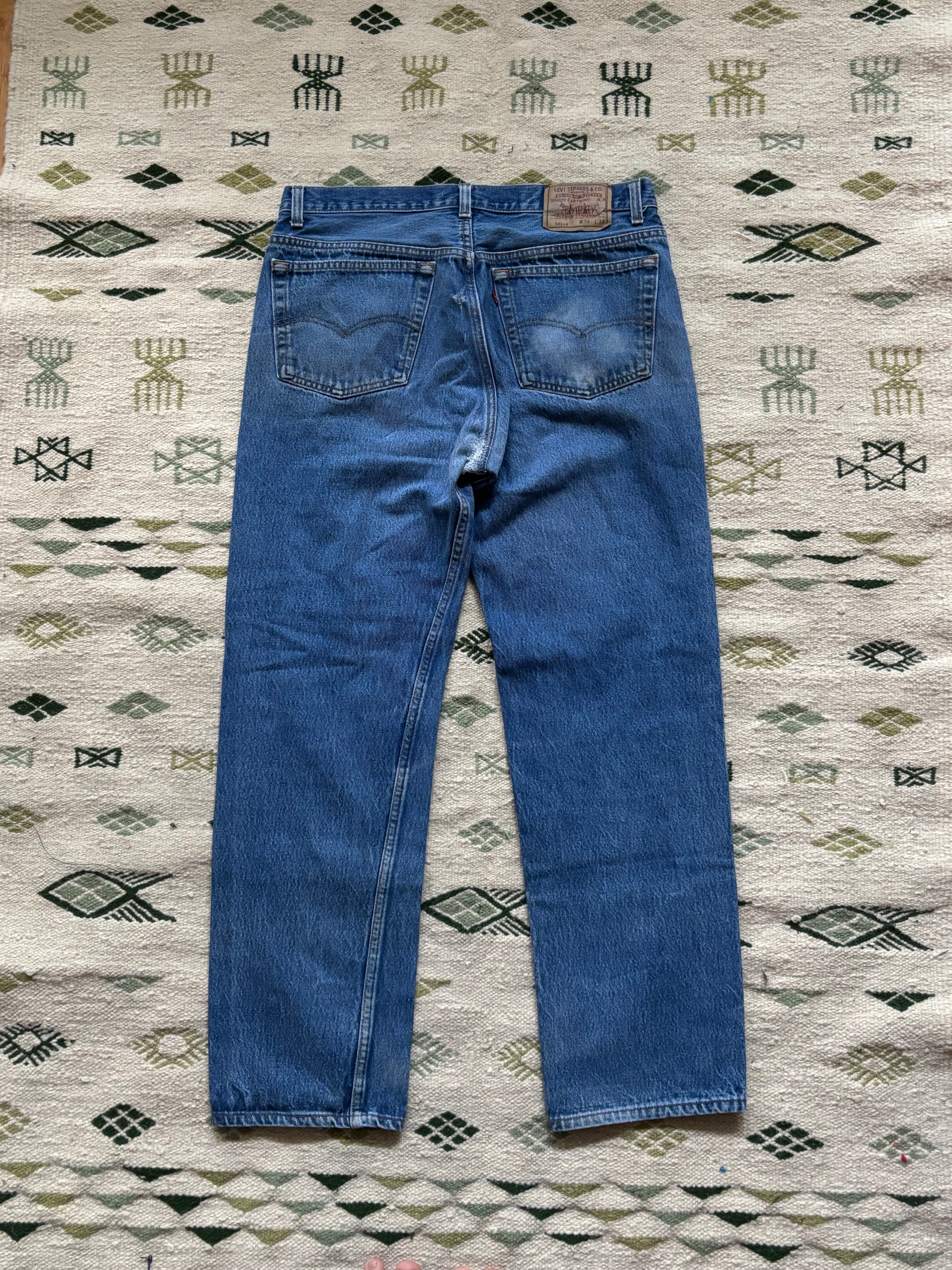 “Born In The USA” Vintage Levi’s 501 34x30
