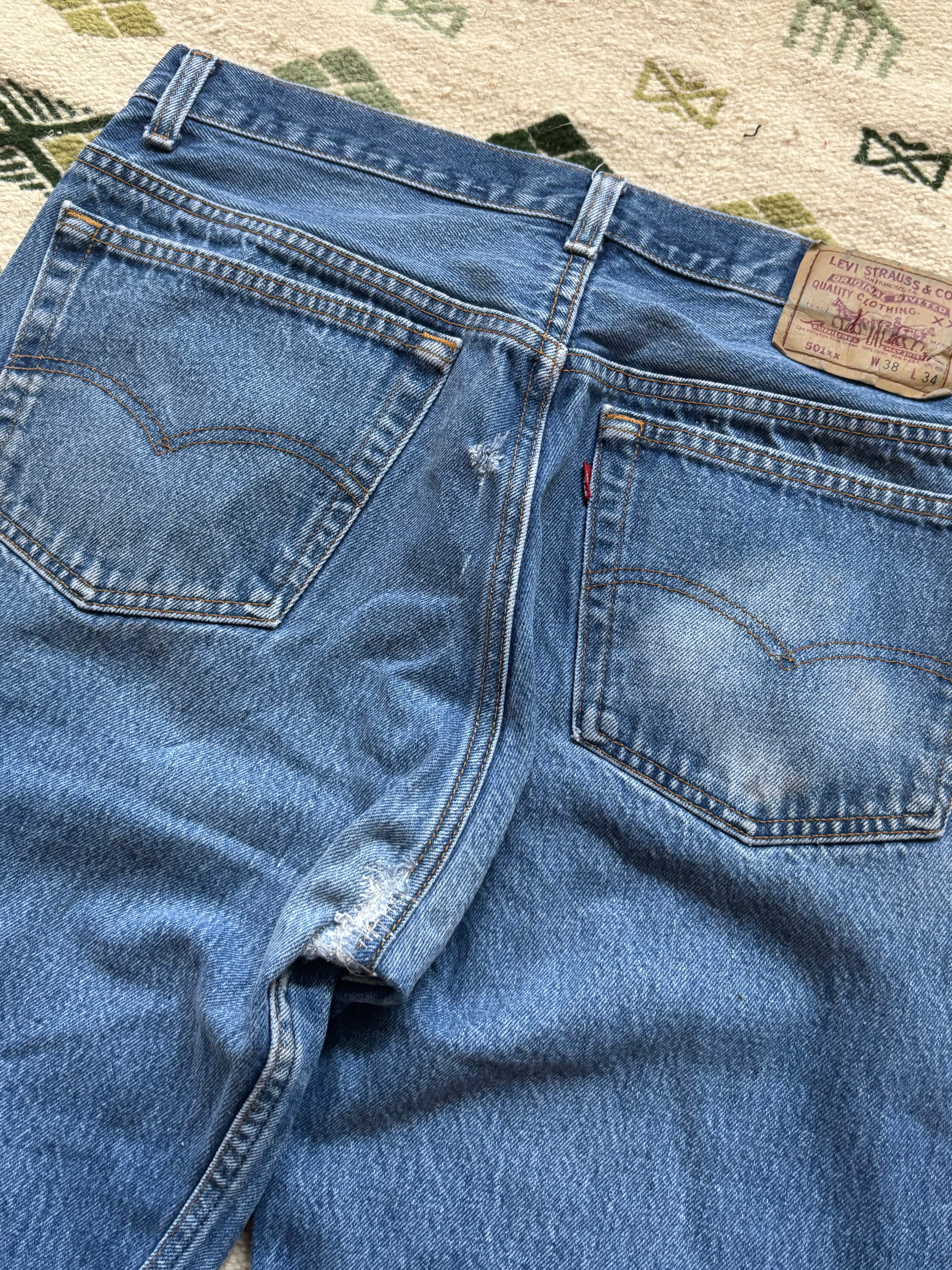 “Born In The USA” Vintage Levi’s 501 34x30